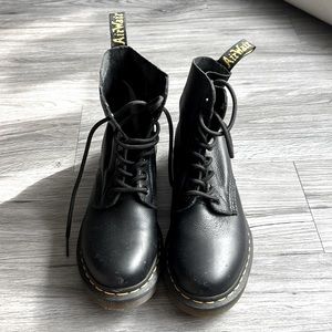 Dr. Martens - 1460 Pascal Size 7
